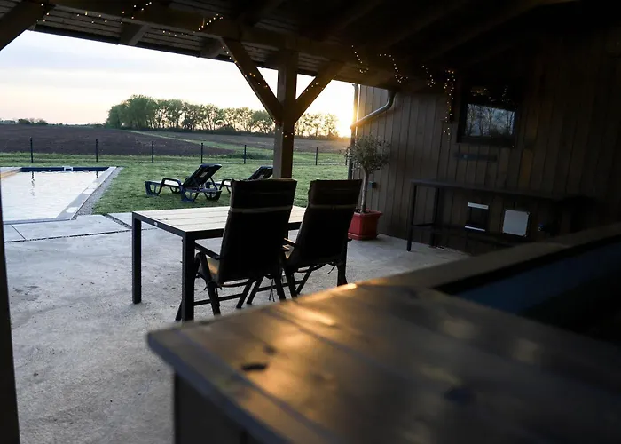 Semesterbostad Chillhouse By Kis Vereb *